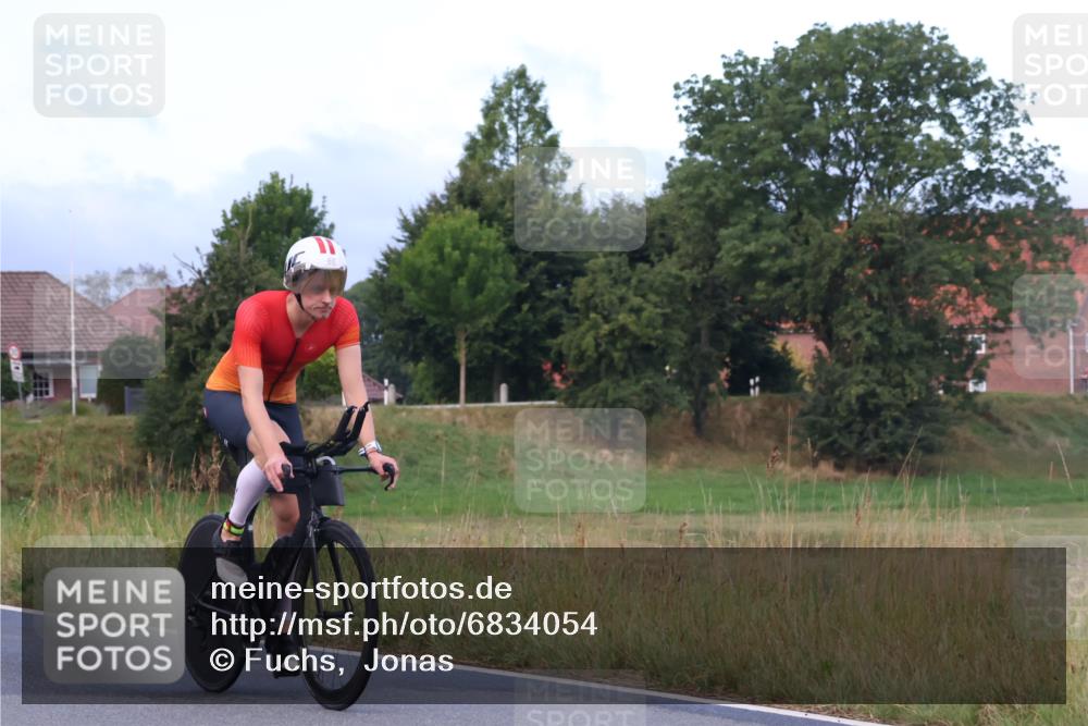 25.08.2024 - Elbe Triathlon Hamburg Fuchs,  Jonas http://msf.ph/oto/6834054 25.08.2024 08:38:20 Radfahren 68 meine-sportfotos.de