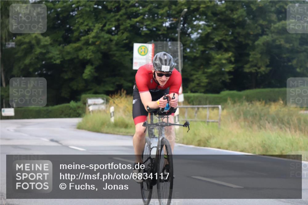 25.08.2024 - Elbe Triathlon Hamburg Fuchs,  Jonas http://msf.ph/oto/6834117 25.08.2024 08:38:38 Radfahren 106, 79 meine-sportfotos.de