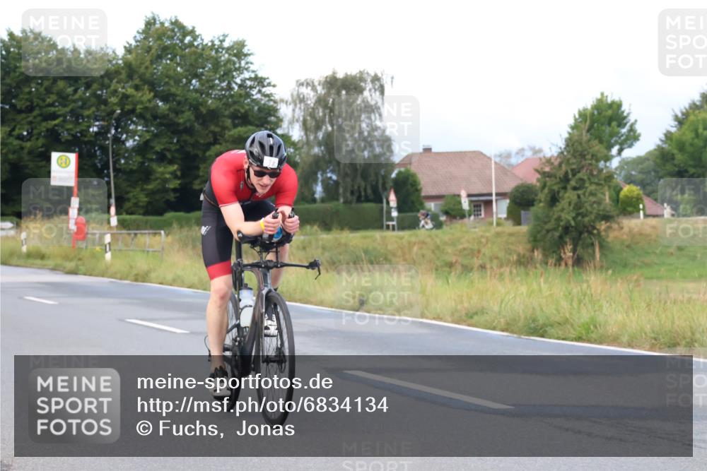 25.08.2024 - Elbe Triathlon Hamburg Fuchs,  Jonas http://msf.ph/oto/6834134 25.08.2024 08:38:39 Radfahren 106, 79 meine-sportfotos.de