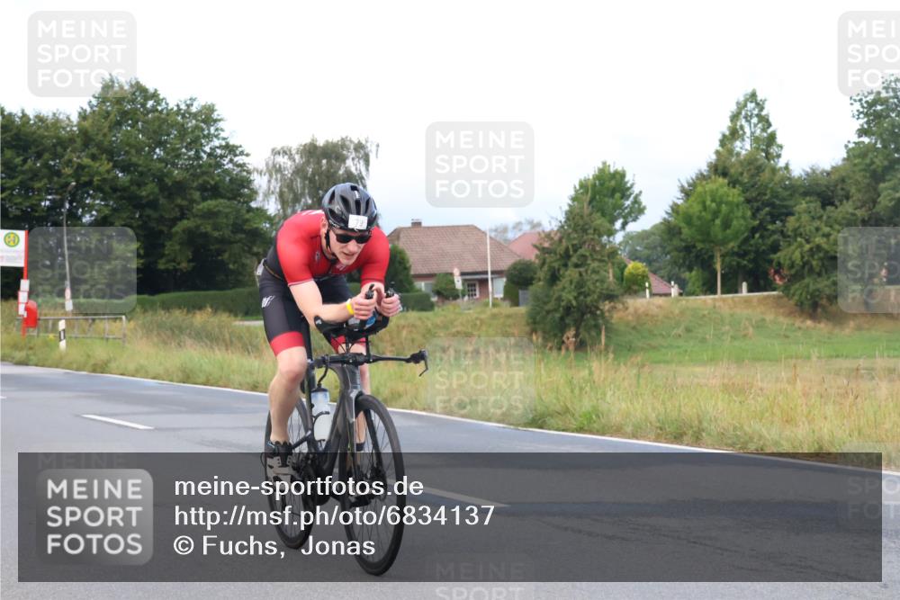 25.08.2024 - Elbe Triathlon Hamburg Fuchs,  Jonas http://msf.ph/oto/6834137 25.08.2024 08:38:39 Radfahren 106, 79 meine-sportfotos.de