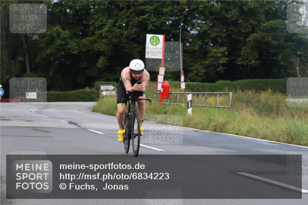 25.08.2024 - Elbe Triathlon Hamburg Fuchs,  Jonas http://msf.ph/oto/6834223 25.08.2024 08:39:30 Radfahren 38 meine-sportfotos.de