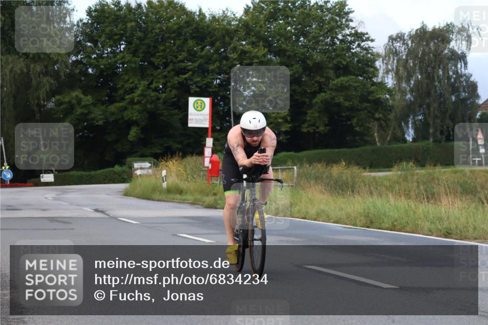 25.08.2024 - Elbe Triathlon Hamburg Fuchs,  Jonas http://msf.ph/oto/6834234 25.08.2024 08:39:31 Radfahren 38 meine-sportfotos.de