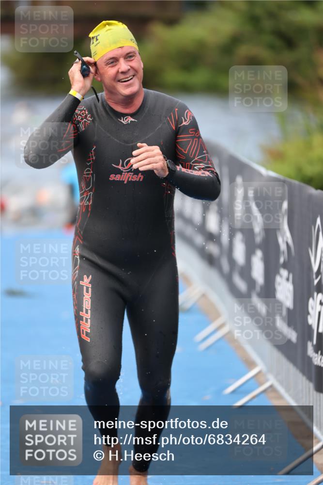 25.08.2024 - Elbe Triathlon Hamburg H.Heesch http://msf.ph/oto/6834264 25.08.2024 08:33:56 Schwimmen 33, 52, 61, 64, 69, 86 meine-sportfotos.de