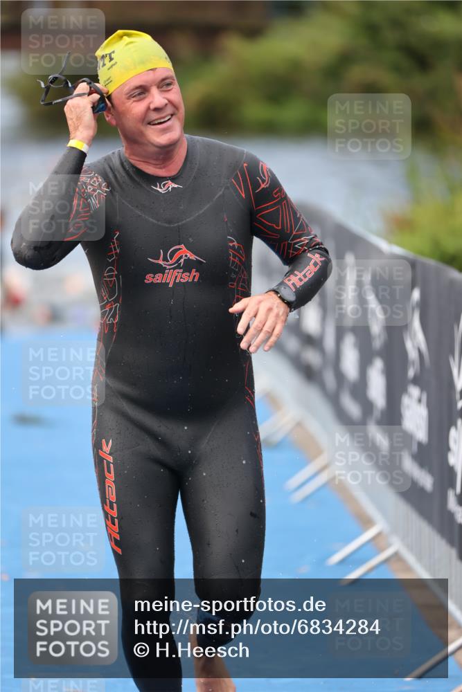 25.08.2024 - Elbe Triathlon Hamburg H.Heesch http://msf.ph/oto/6834284 25.08.2024 08:33:56 Schwimmen 33, 52, 61, 64, 69, 86 meine-sportfotos.de