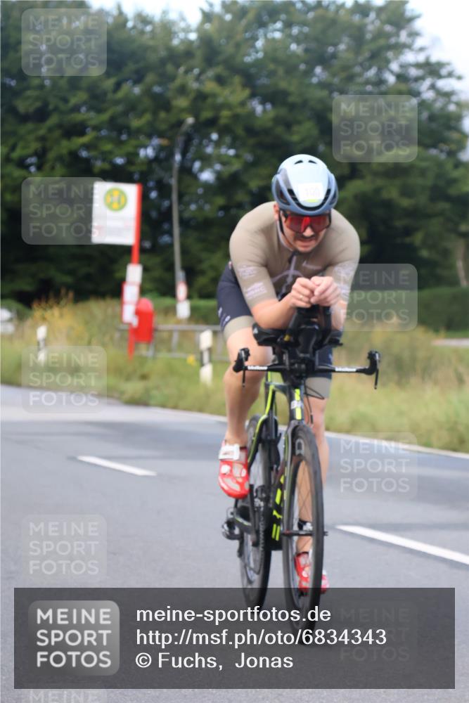 25.08.2024 - Elbe Triathlon Hamburg Fuchs,  Jonas http://msf.ph/oto/6834343 25.08.2024 08:40:01 Radfahren 71, 100 meine-sportfotos.de