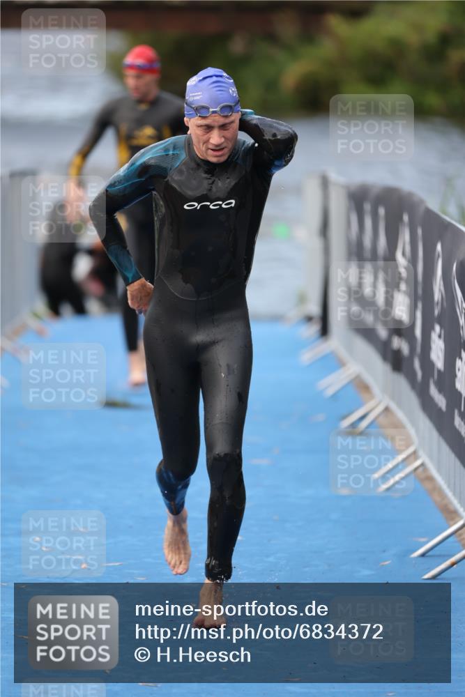 25.08.2024 - Elbe Triathlon Hamburg H.Heesch http://msf.ph/oto/6834372 25.08.2024 08:34:08 Schwimmen 35, 52, 55, 58, 61, 64, 69, 86 meine-sportfotos.de