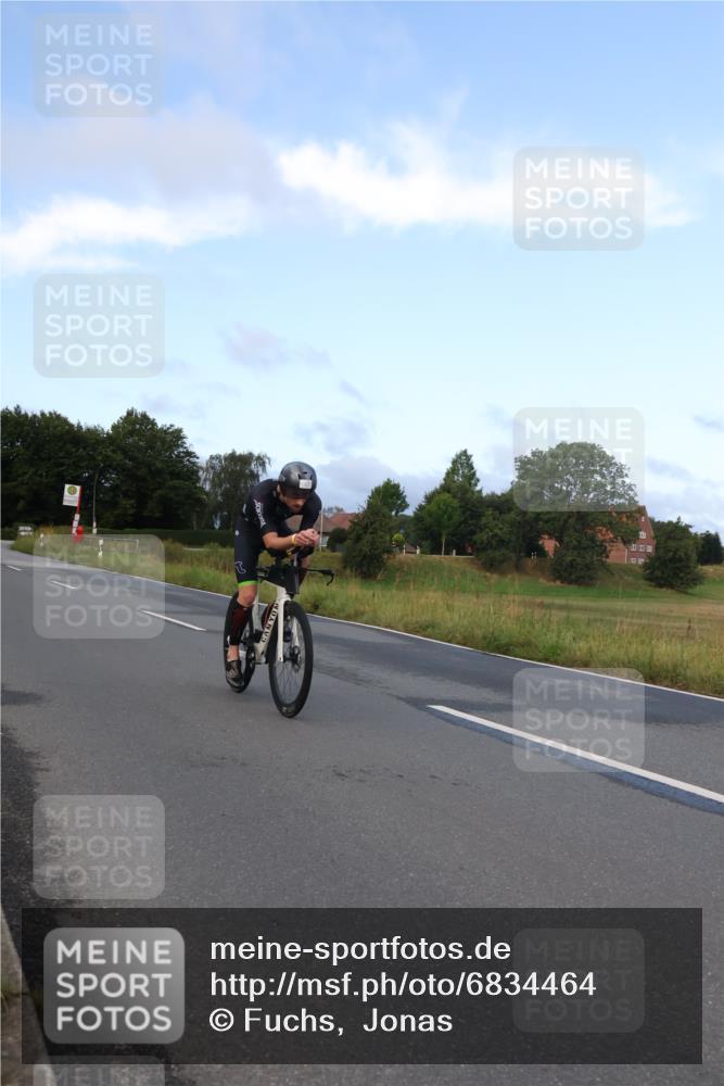 25.08.2024 - Elbe Triathlon Hamburg Fuchs,  Jonas http://msf.ph/oto/6834464 25.08.2024 08:40:16 Radfahren 40 meine-sportfotos.de