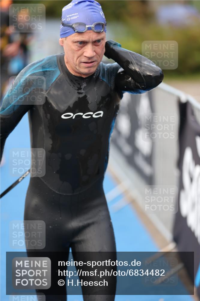 25.08.2024 - Elbe Triathlon Hamburg H.Heesch http://msf.ph/oto/6834482 25.08.2024 08:34:10 Schwimmen 35, 52, 55, 58, 64, 69, 86 meine-sportfotos.de