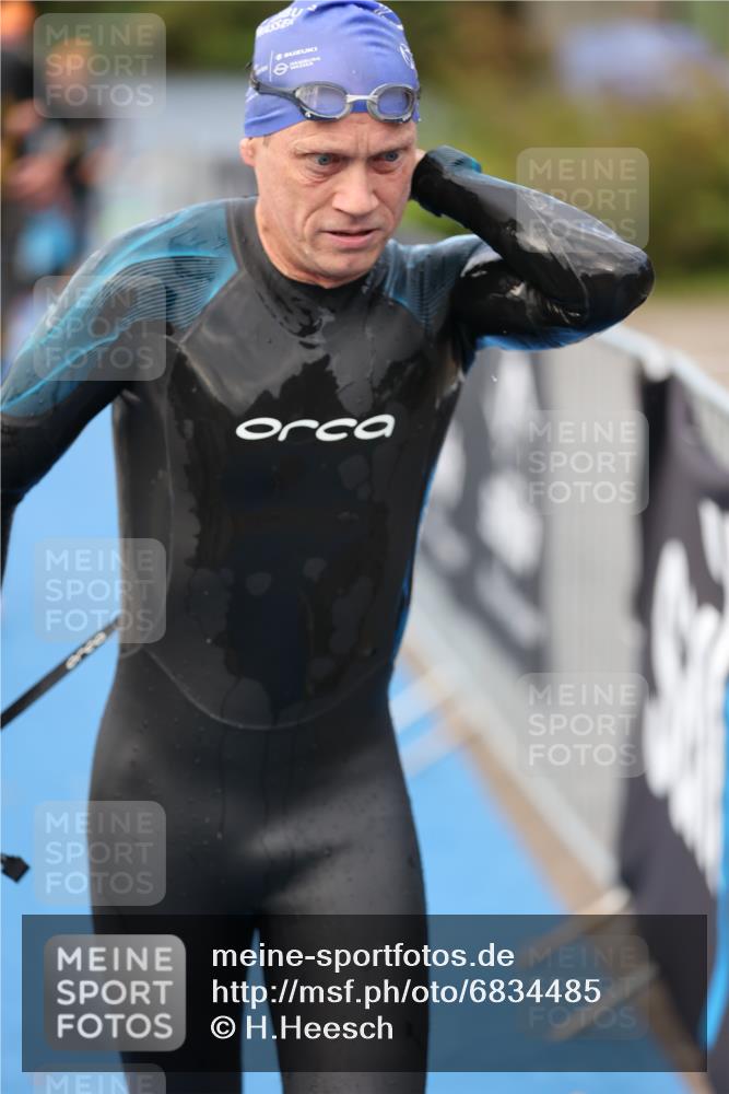 25.08.2024 - Elbe Triathlon Hamburg H.Heesch http://msf.ph/oto/6834485 25.08.2024 08:34:10 Schwimmen 35, 52, 55, 58, 64, 69, 86 meine-sportfotos.de