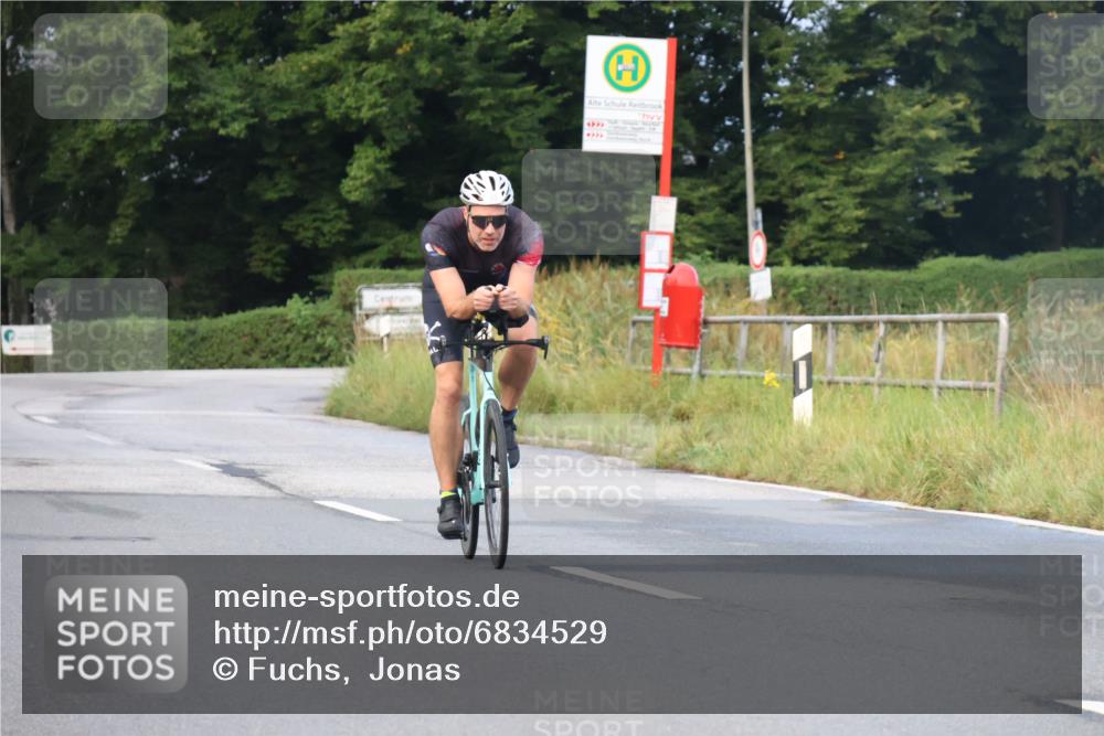 25.08.2024 - Elbe Triathlon Hamburg Fuchs,  Jonas http://msf.ph/oto/6834529 25.08.2024 08:40:28 Radfahren 95 meine-sportfotos.de