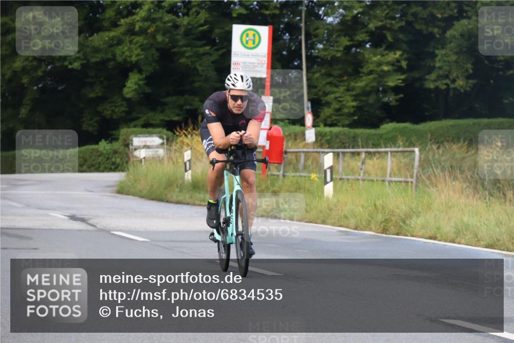 25.08.2024 - Elbe Triathlon Hamburg Fuchs,  Jonas http://msf.ph/oto/6834535 25.08.2024 08:40:29 Radfahren 95 meine-sportfotos.de