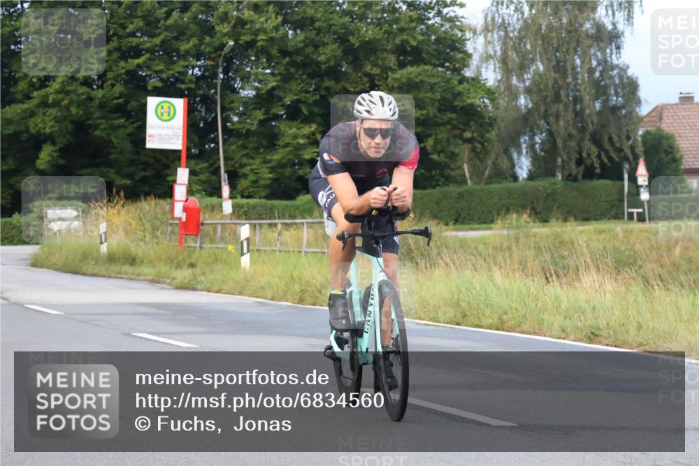 25.08.2024 - Elbe Triathlon Hamburg Fuchs,  Jonas http://msf.ph/oto/6834560 25.08.2024 08:40:29 Radfahren 95 meine-sportfotos.de
