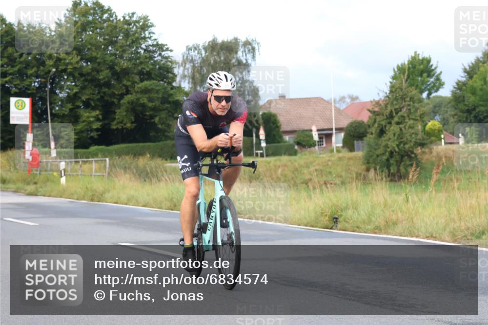 25.08.2024 - Elbe Triathlon Hamburg Fuchs,  Jonas http://msf.ph/oto/6834574 25.08.2024 08:40:30 Radfahren 95 meine-sportfotos.de