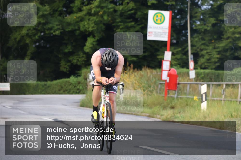 25.08.2024 - Elbe Triathlon Hamburg Fuchs,  Jonas http://msf.ph/oto/6834624 25.08.2024 08:40:44 Radfahren 92, 81 meine-sportfotos.de