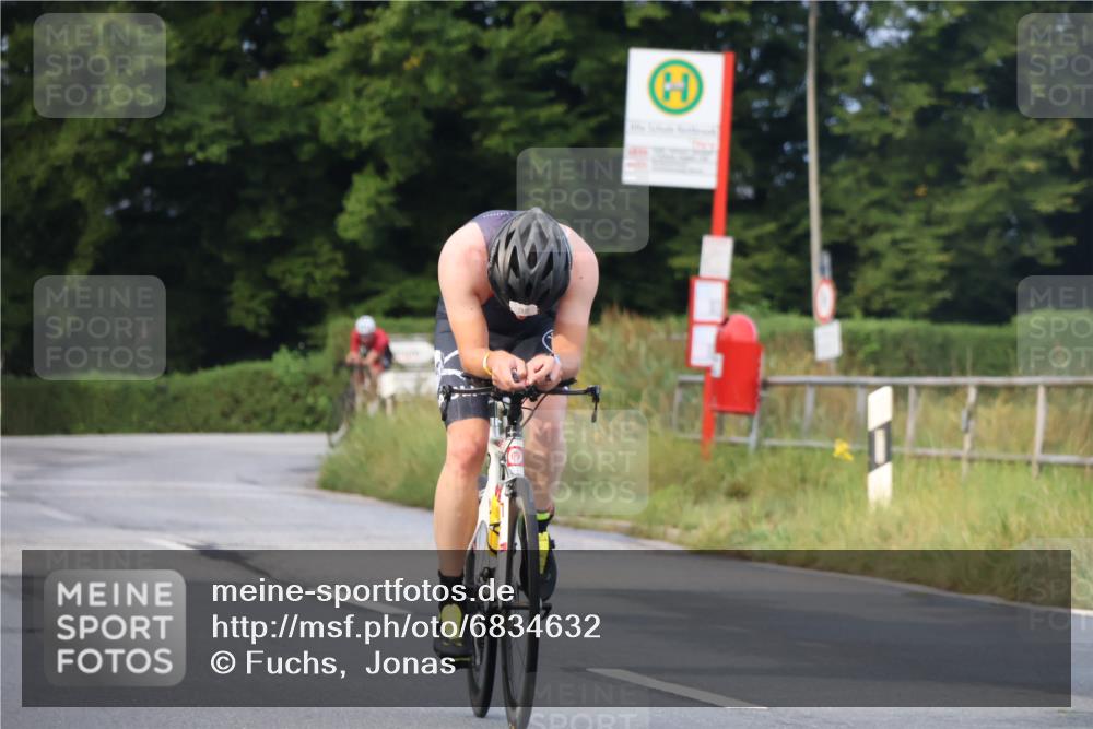 25.08.2024 - Elbe Triathlon Hamburg Fuchs,  Jonas http://msf.ph/oto/6834632 25.08.2024 08:40:44 Radfahren 92, 81 meine-sportfotos.de