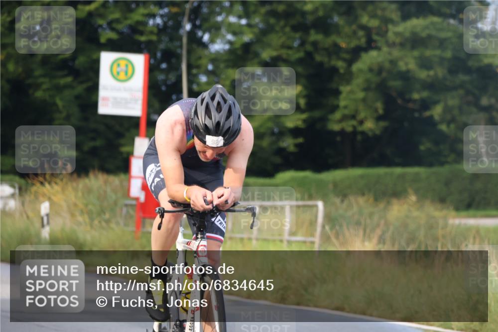 25.08.2024 - Elbe Triathlon Hamburg Fuchs,  Jonas http://msf.ph/oto/6834645 25.08.2024 08:40:45 Radfahren 92, 81 meine-sportfotos.de