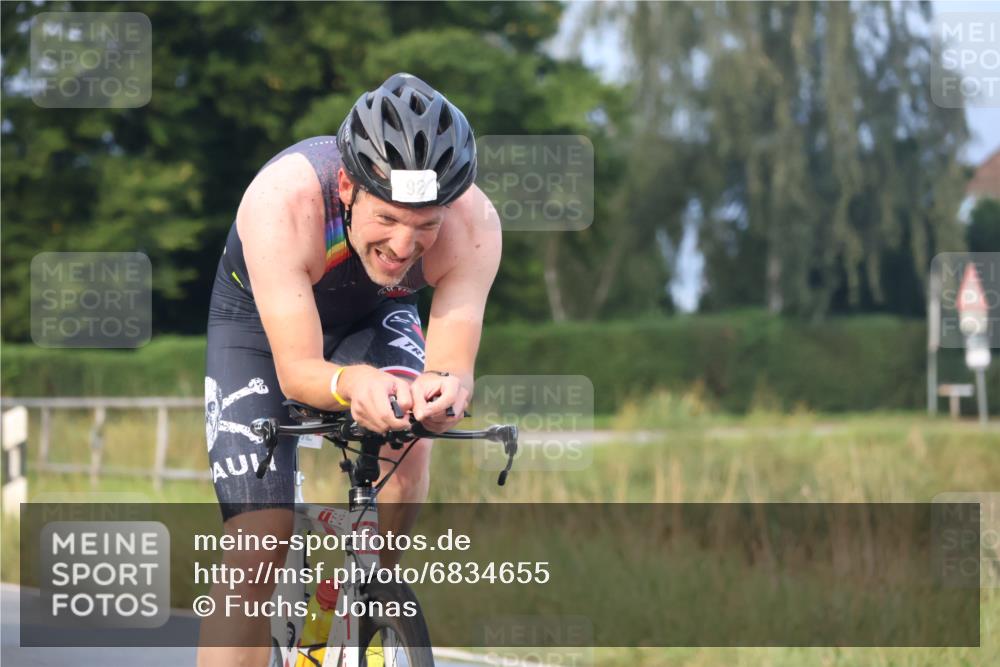 25.08.2024 - Elbe Triathlon Hamburg Fuchs,  Jonas http://msf.ph/oto/6834655 25.08.2024 08:40:45 Radfahren 92, 81 meine-sportfotos.de