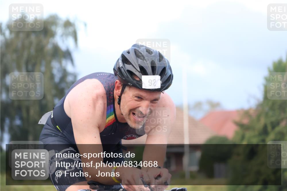 25.08.2024 - Elbe Triathlon Hamburg Fuchs,  Jonas http://msf.ph/oto/6834668 25.08.2024 08:40:45 Radfahren 92, 81 meine-sportfotos.de