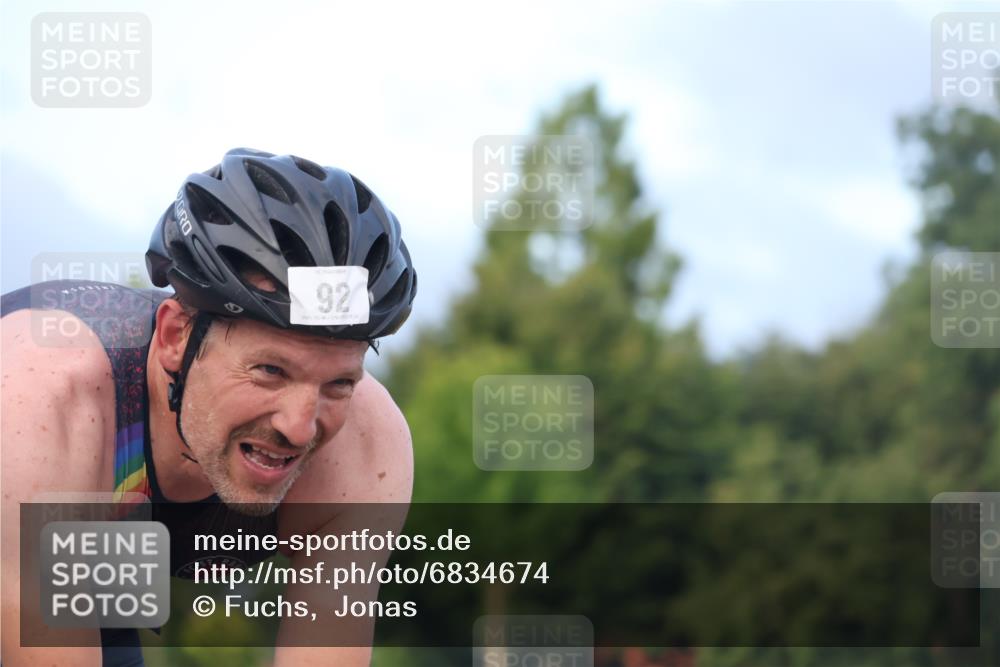 25.08.2024 - Elbe Triathlon Hamburg Fuchs,  Jonas http://msf.ph/oto/6834674 25.08.2024 08:40:45 Radfahren 92, 81 meine-sportfotos.de