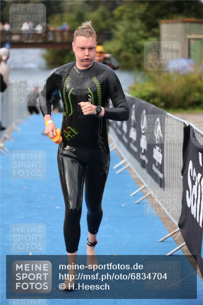 25.08.2024 - Elbe Triathlon Hamburg H.Heesch http://msf.ph/oto/6834704 25.08.2024 08:34:16 Schwimmen 35, 52, 55, 58, 64, 83, 84, 86, 97 meine-sportfotos.de