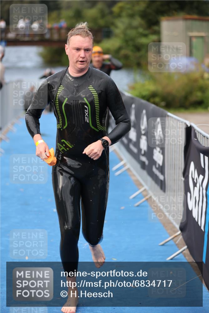 25.08.2024 - Elbe Triathlon Hamburg H.Heesch http://msf.ph/oto/6834717 25.08.2024 08:34:16 Schwimmen 35, 52, 55, 58, 64, 83, 84, 86, 97 meine-sportfotos.de