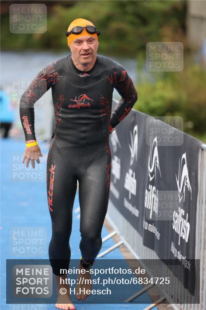 25.08.2024 - Elbe Triathlon Hamburg H.Heesch http://msf.ph/oto/6834725 25.08.2024 08:34:17 Schwimmen 35, 52, 55, 58, 64, 83, 84, 86, 97 meine-sportfotos.de