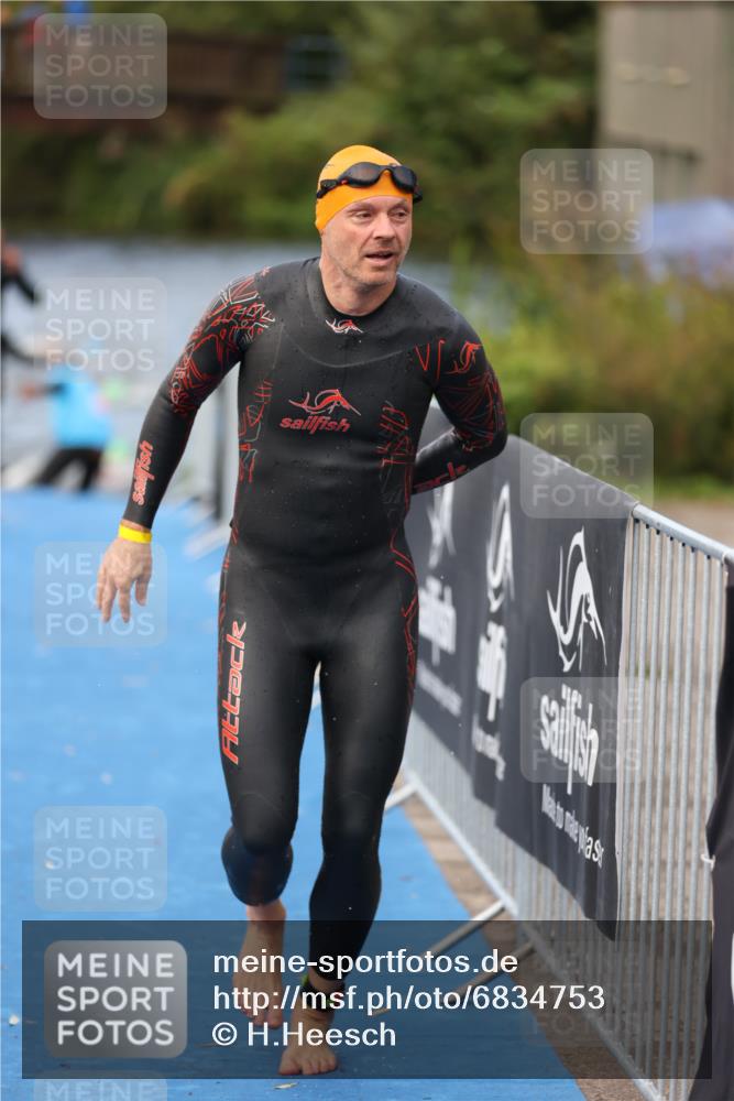 25.08.2024 - Elbe Triathlon Hamburg H.Heesch http://msf.ph/oto/6834753 25.08.2024 08:34:18 Schwimmen 35, 52, 55, 58, 64, 83, 84, 86, 97 meine-sportfotos.de