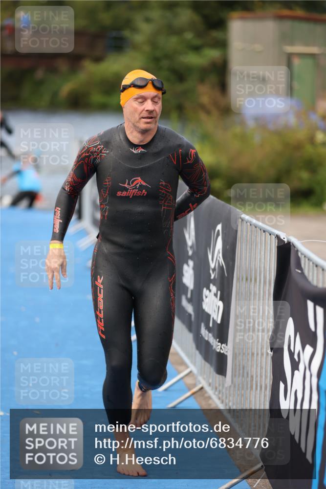 25.08.2024 - Elbe Triathlon Hamburg H.Heesch http://msf.ph/oto/6834776 25.08.2024 08:34:18 Schwimmen 35, 52, 55, 58, 64, 83, 84, 86, 97 meine-sportfotos.de