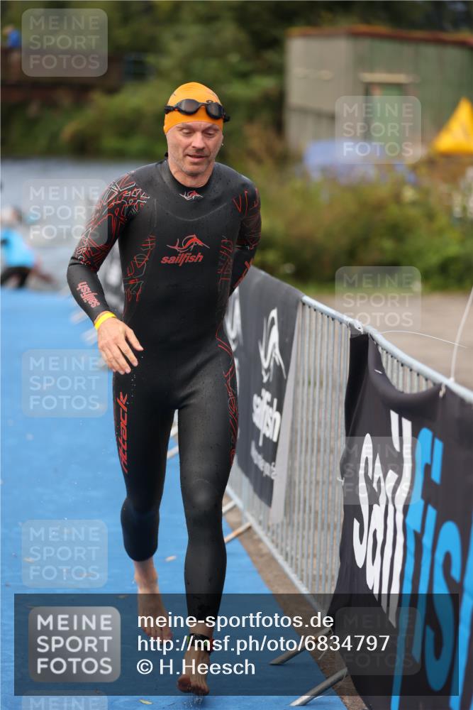 25.08.2024 - Elbe Triathlon Hamburg H.Heesch http://msf.ph/oto/6834797 25.08.2024 08:34:18 Schwimmen 35, 52, 55, 58, 64, 83, 84, 86, 97 meine-sportfotos.de