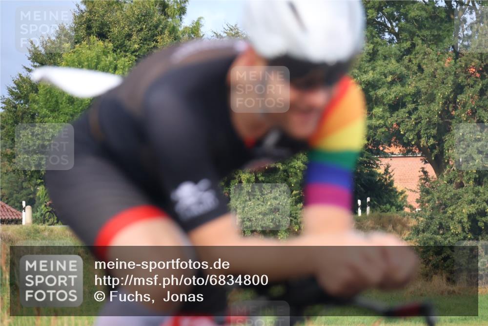 25.08.2024 - Elbe Triathlon Hamburg Fuchs,  Jonas http://msf.ph/oto/6834800 25.08.2024 08:40:57 Radfahren 89, 56 meine-sportfotos.de