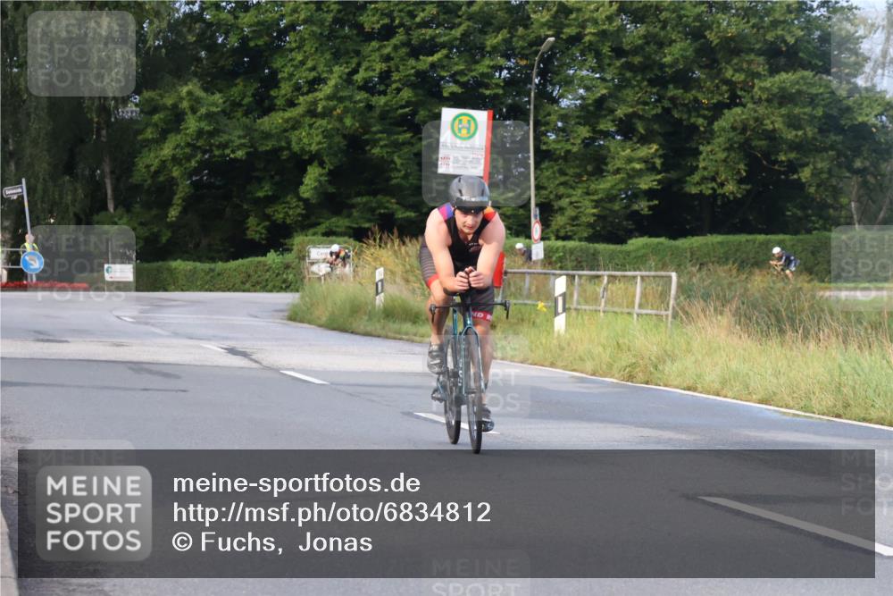 25.08.2024 - Elbe Triathlon Hamburg Fuchs,  Jonas http://msf.ph/oto/6834812 25.08.2024 08:40:58 Radfahren 89, 56, 50 meine-sportfotos.de
