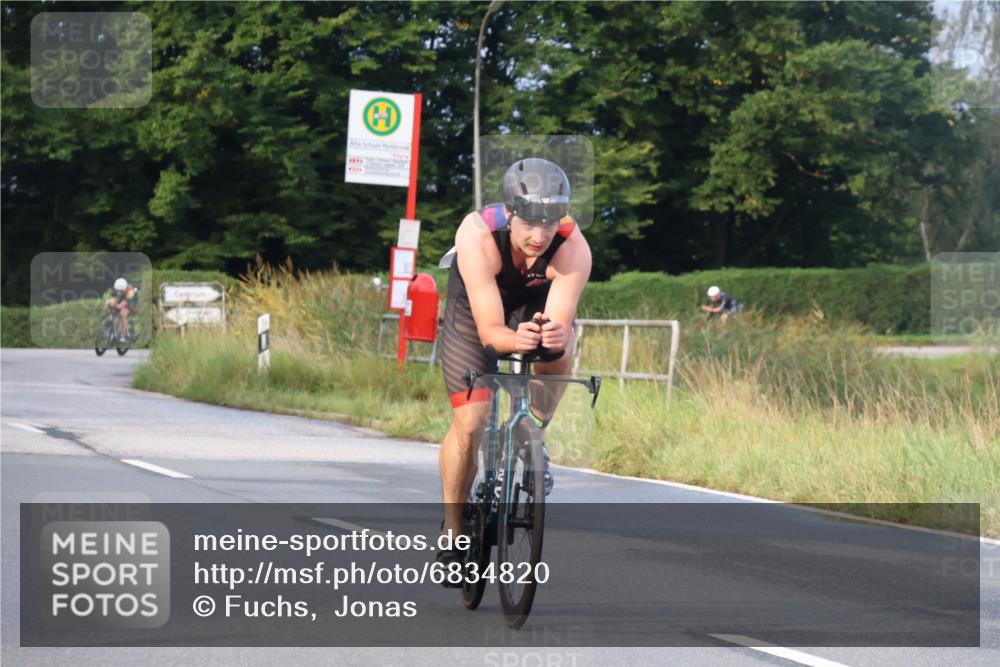 25.08.2024 - Elbe Triathlon Hamburg Fuchs,  Jonas http://msf.ph/oto/6834820 25.08.2024 08:40:59 Radfahren 89, 56, 50 meine-sportfotos.de