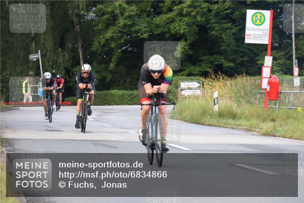 25.08.2024 - Elbe Triathlon Hamburg Fuchs,  Jonas http://msf.ph/oto/6834866 25.08.2024 08:41:04 Radfahren 56, 50, 39, 34, 75 meine-sportfotos.de