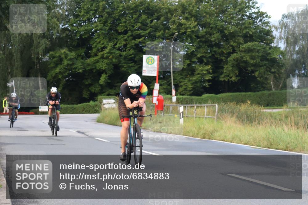 25.08.2024 - Elbe Triathlon Hamburg Fuchs,  Jonas http://msf.ph/oto/6834883 25.08.2024 08:41:05 Radfahren 50, 39, 34, 75 meine-sportfotos.de