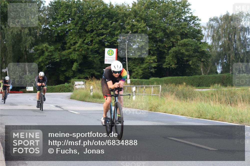25.08.2024 - Elbe Triathlon Hamburg Fuchs,  Jonas http://msf.ph/oto/6834888 25.08.2024 08:41:05 Radfahren 50, 39, 34, 75 meine-sportfotos.de