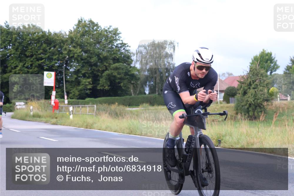 25.08.2024 - Elbe Triathlon Hamburg Fuchs,  Jonas http://msf.ph/oto/6834918 25.08.2024 08:41:07 Radfahren 50, 39, 34, 75 meine-sportfotos.de
