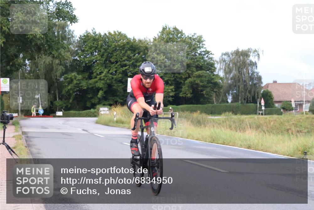 25.08.2024 - Elbe Triathlon Hamburg Fuchs,  Jonas http://msf.ph/oto/6834950 25.08.2024 08:41:10 Radfahren 50, 39, 34, 75 meine-sportfotos.de
