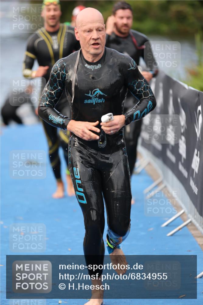 25.08.2024 - Elbe Triathlon Hamburg H.Heesch http://msf.ph/oto/6834955 25.08.2024 08:34:28 Schwimmen 35, 48, 52, 55, 58, 83, 84, 94, 97 meine-sportfotos.de