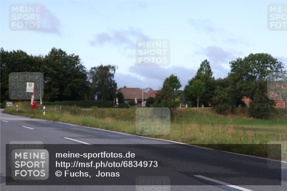 25.08.2024 - Elbe Triathlon Hamburg Fuchs,  Jonas http://msf.ph/oto/6834973 25.08.2024 08:41:11 Radfahren 39, 34, 75 meine-sportfotos.de