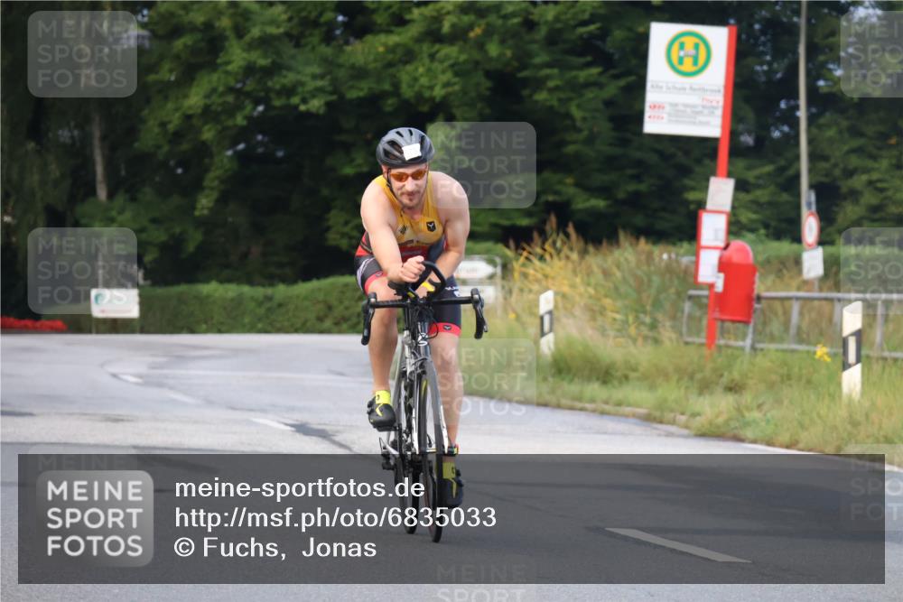 25.08.2024 - Elbe Triathlon Hamburg Fuchs,  Jonas http://msf.ph/oto/6835033 25.08.2024 08:41:23 Radfahren 91, 76, 99 meine-sportfotos.de
