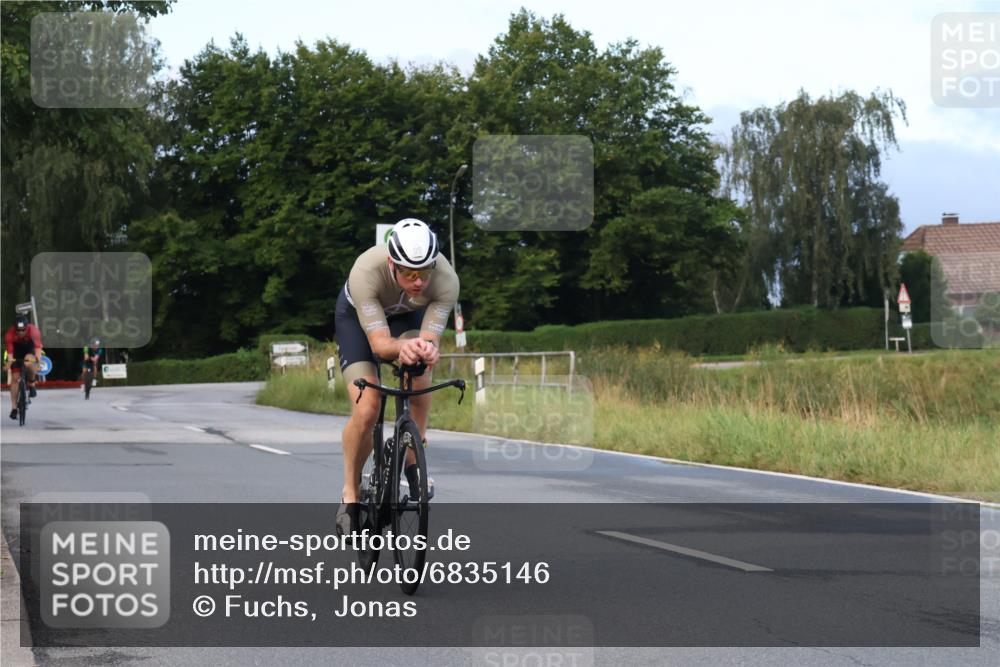 25.08.2024 - Elbe Triathlon Hamburg Fuchs,  Jonas http://msf.ph/oto/6835146 25.08.2024 08:41:30 Radfahren 99, 77, 42 meine-sportfotos.de