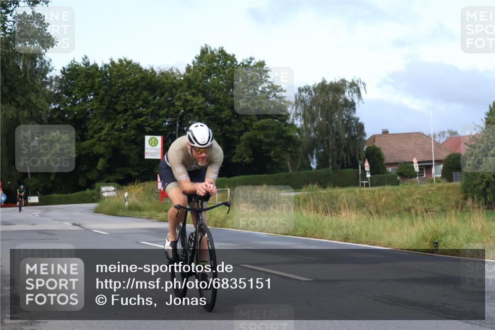 25.08.2024 - Elbe Triathlon Hamburg Fuchs,  Jonas http://msf.ph/oto/6835151 25.08.2024 08:41:30 Radfahren 99, 77, 42 meine-sportfotos.de