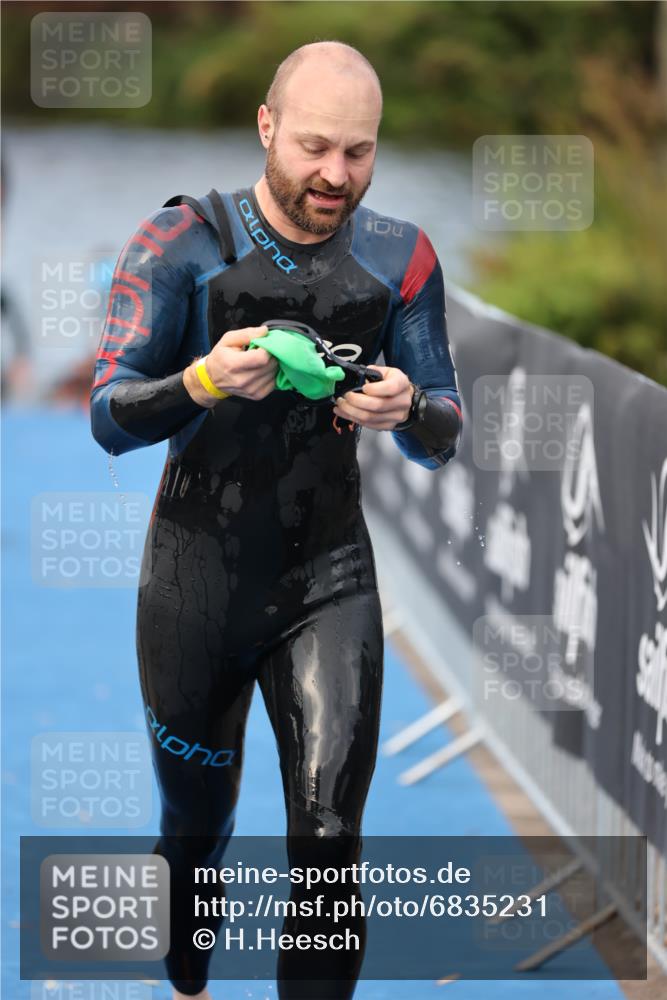 25.08.2024 - Elbe Triathlon Hamburg H.Heesch http://msf.ph/oto/6835231 25.08.2024 08:34:34 Schwimmen 35, 48, 55, 58, 83, 84, 94, 97 meine-sportfotos.de