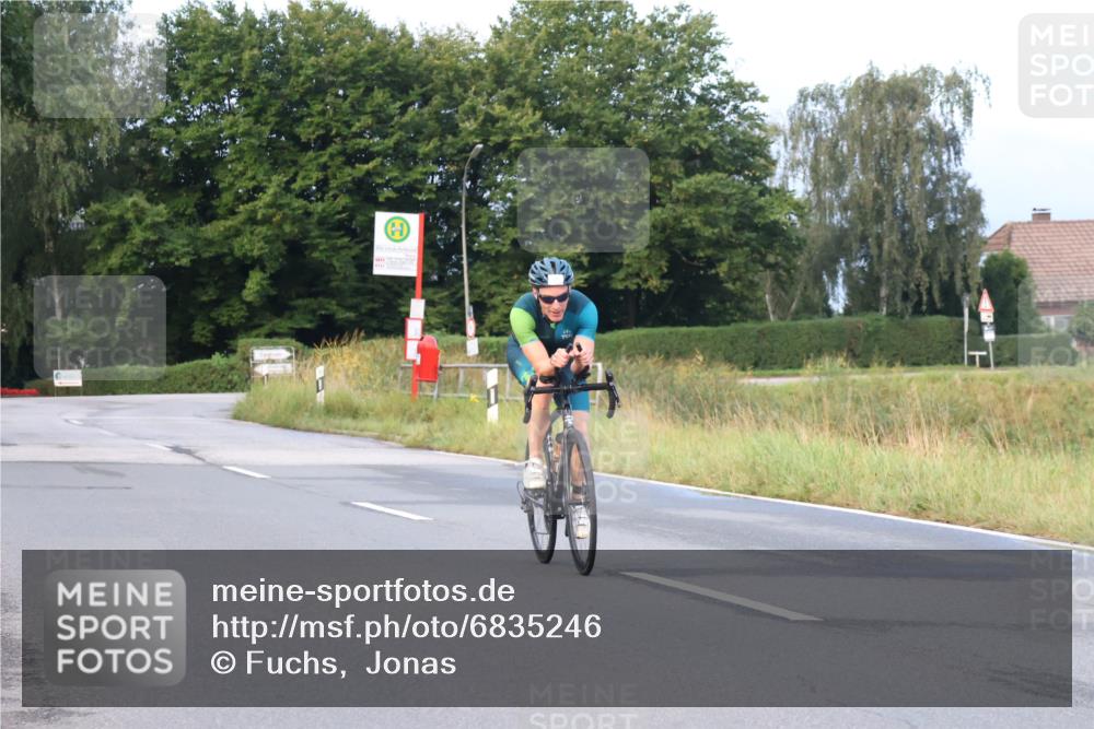 25.08.2024 - Elbe Triathlon Hamburg Fuchs,  Jonas http://msf.ph/oto/6835246 25.08.2024 08:41:35 Radfahren 99, 77, 42 meine-sportfotos.de