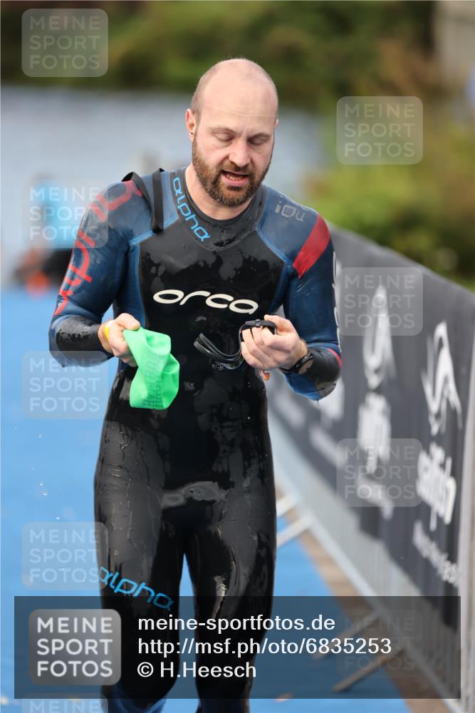 25.08.2024 - Elbe Triathlon Hamburg H.Heesch http://msf.ph/oto/6835253 25.08.2024 08:34:35 Schwimmen 35, 48, 55, 58, 83, 84, 94, 97 meine-sportfotos.de