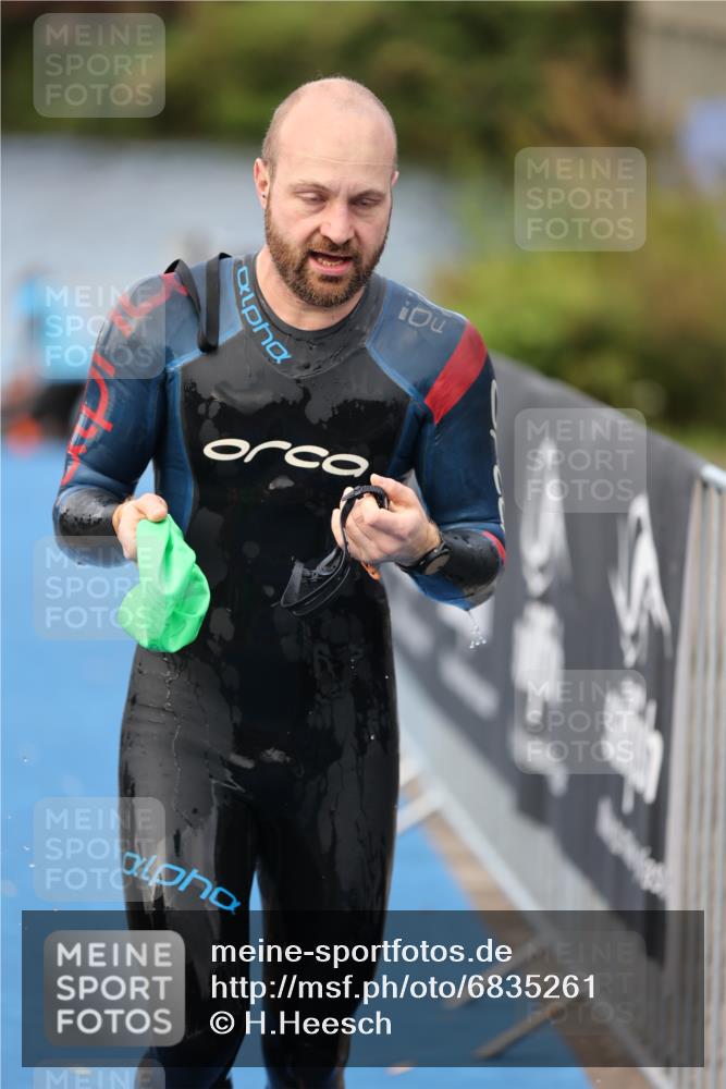 25.08.2024 - Elbe Triathlon Hamburg H.Heesch http://msf.ph/oto/6835261 25.08.2024 08:34:35 Schwimmen 35, 48, 55, 58, 83, 84, 94, 97 meine-sportfotos.de