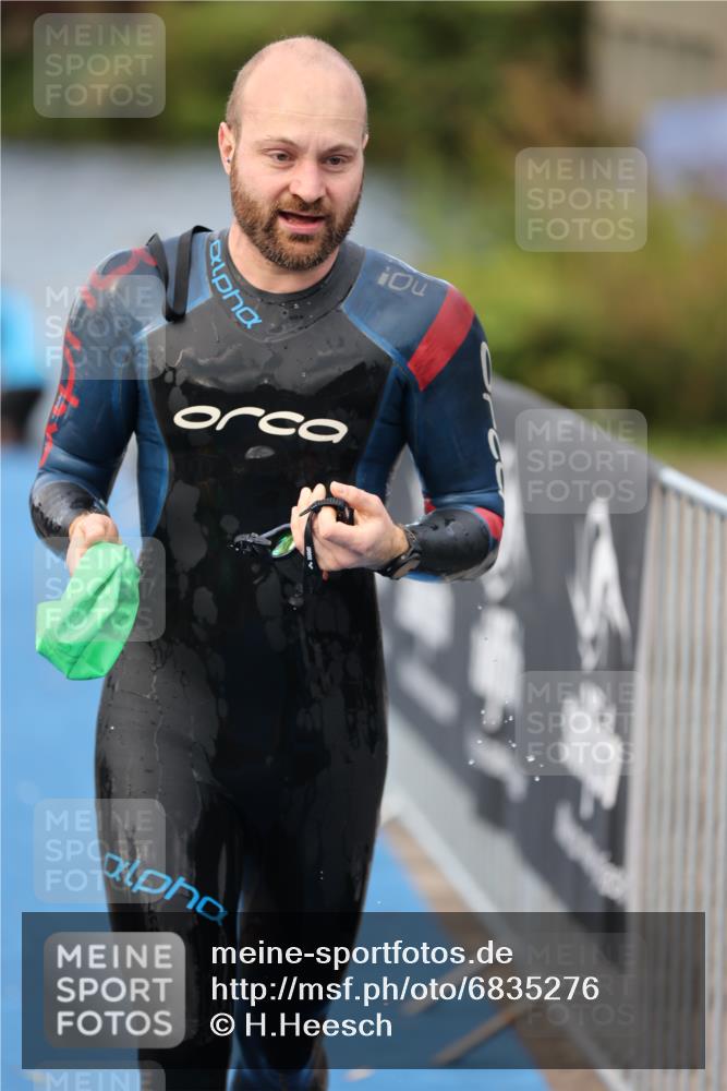 25.08.2024 - Elbe Triathlon Hamburg H.Heesch http://msf.ph/oto/6835276 25.08.2024 08:34:35 Schwimmen 35, 48, 55, 58, 83, 84, 94, 97 meine-sportfotos.de