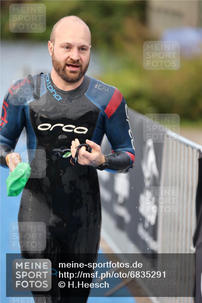 25.08.2024 - Elbe Triathlon Hamburg H.Heesch http://msf.ph/oto/6835291 25.08.2024 08:34:35 Schwimmen 35, 48, 55, 58, 83, 84, 94, 97 meine-sportfotos.de