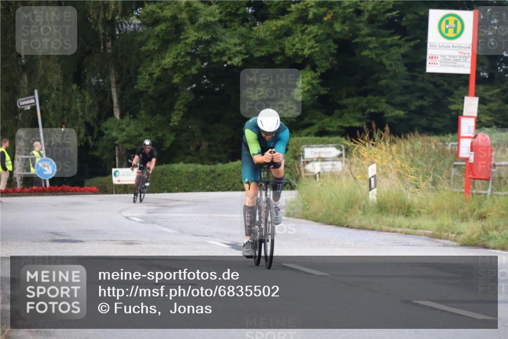 25.08.2024 - Elbe Triathlon Hamburg Fuchs,  Jonas http://msf.ph/oto/6835502 25.08.2024 08:42:48 Radfahren 48, 61 meine-sportfotos.de