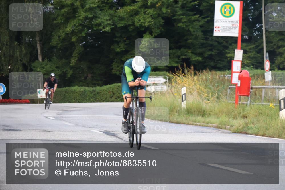 25.08.2024 - Elbe Triathlon Hamburg Fuchs,  Jonas http://msf.ph/oto/6835510 25.08.2024 08:42:48 Radfahren 48, 61 meine-sportfotos.de